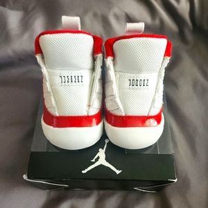 Jordan 11 Crib Bootie Cherry Red size 2C